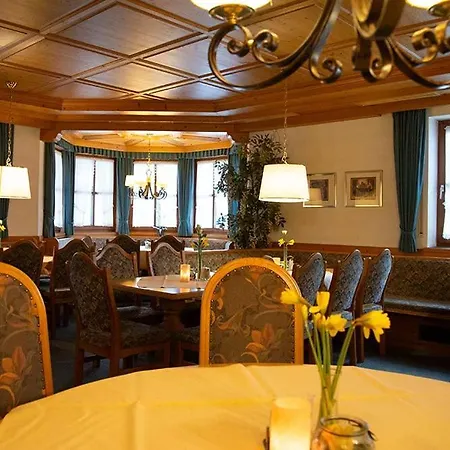 Gasthof Walburg Värdshus *